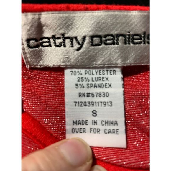 Cathy Daniels Sparkly Red 3/4 Sleeved Top S (A-037) - Picture 4 of 6